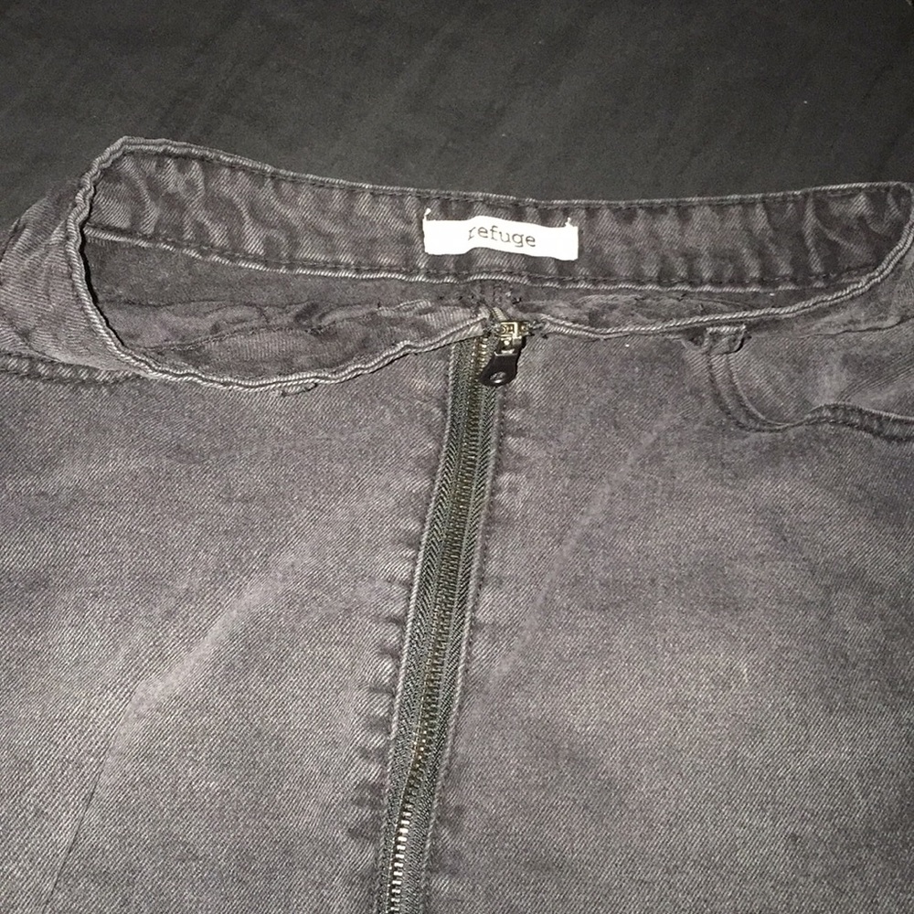 Black ripped denim skirt 🥰 or a flat 20 cash a - Picture 5 of 6
